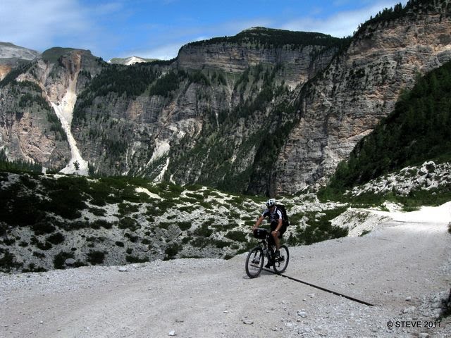 https://sites.google.com/site/60ergang/_/rsrc/1310323851624/rad/transalp-2011/3-tag/Transalp%281218%29.jpg